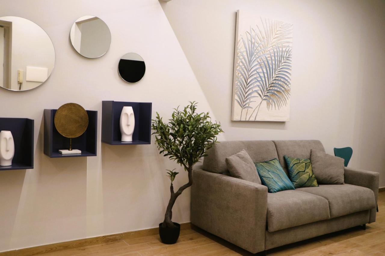 Ioletta House Apartment คาตาเนีย ภายนอก รูปภาพ
