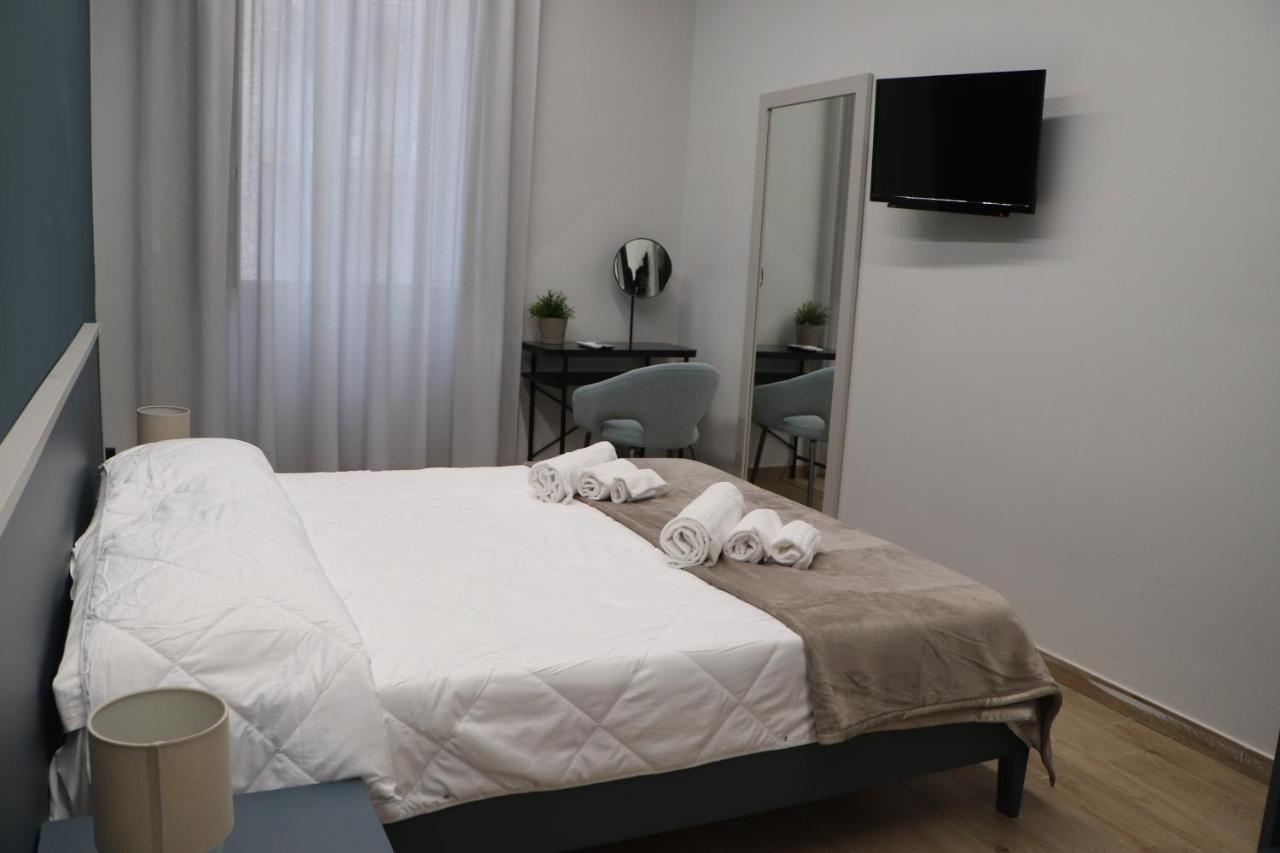Ioletta House Apartment คาตาเนีย ภายนอก รูปภาพ