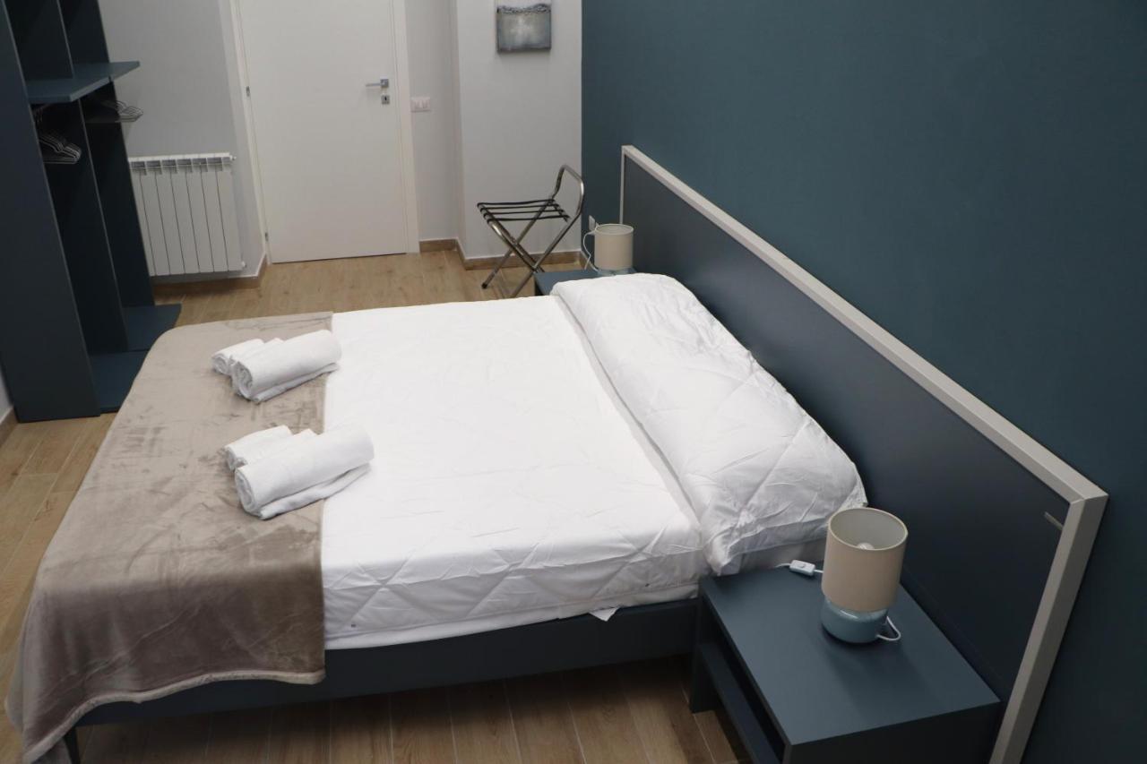 Ioletta House Apartment คาตาเนีย ภายนอก รูปภาพ