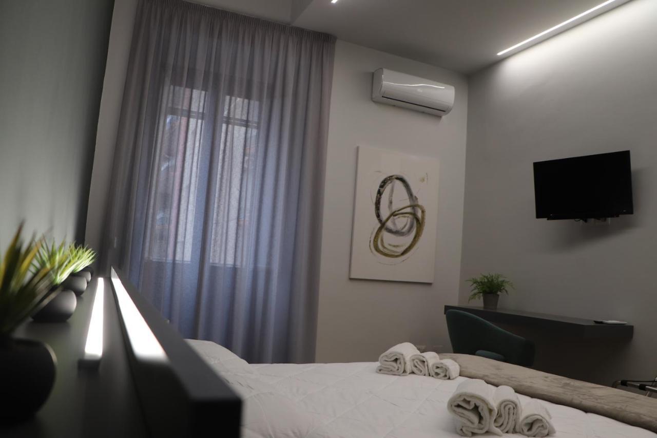 Ioletta House Apartment คาตาเนีย ภายนอก รูปภาพ