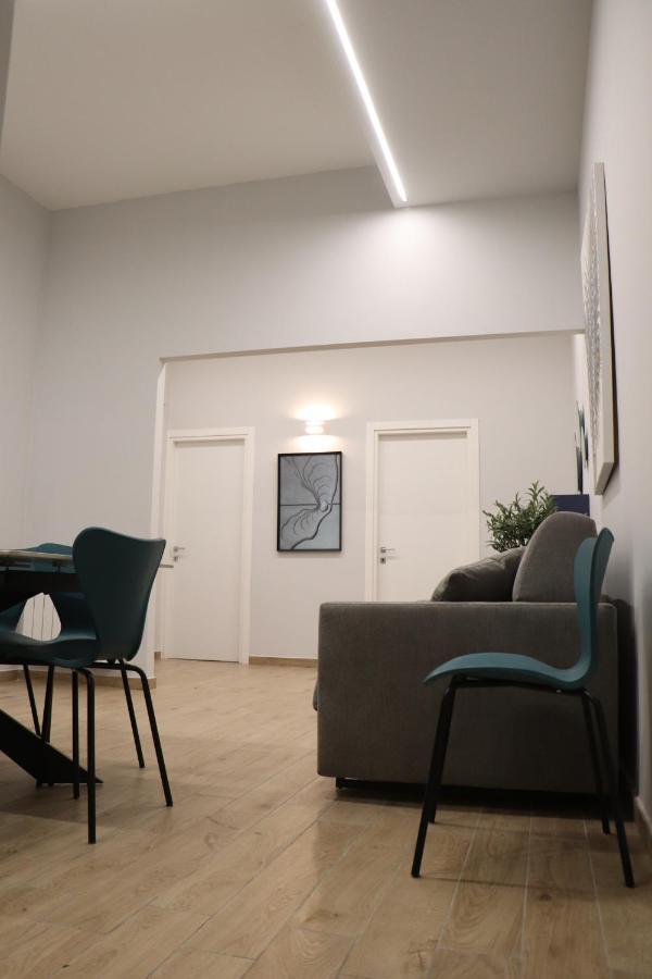 Ioletta House Apartment คาตาเนีย ภายนอก รูปภาพ