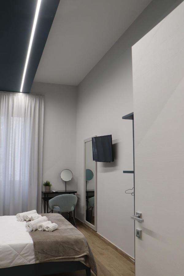 Ioletta House Apartment คาตาเนีย ภายนอก รูปภาพ