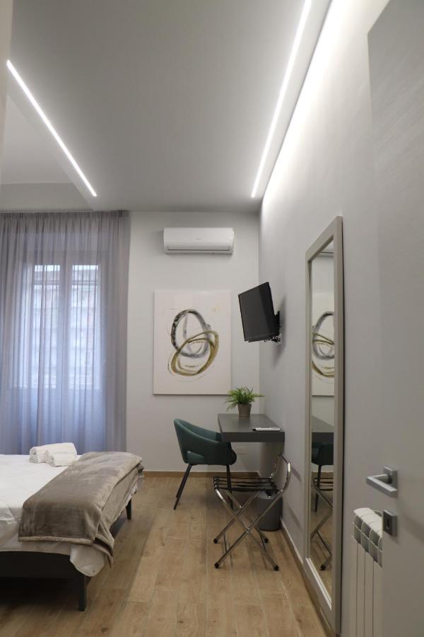 Ioletta House Apartment คาตาเนีย ภายนอก รูปภาพ