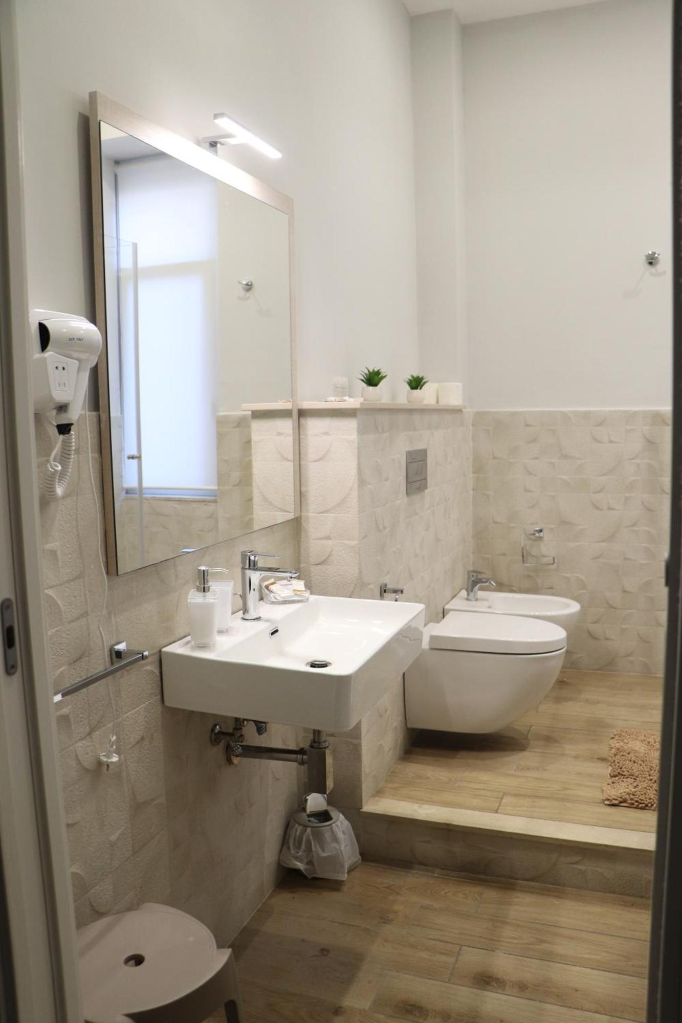 Ioletta House Apartment คาตาเนีย ภายนอก รูปภาพ